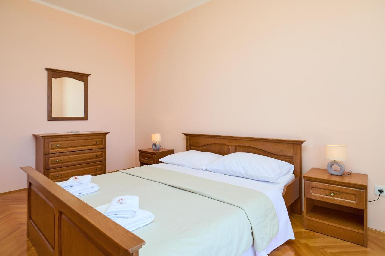 Helton Seaview Apartments Orašac Eksteriør billede